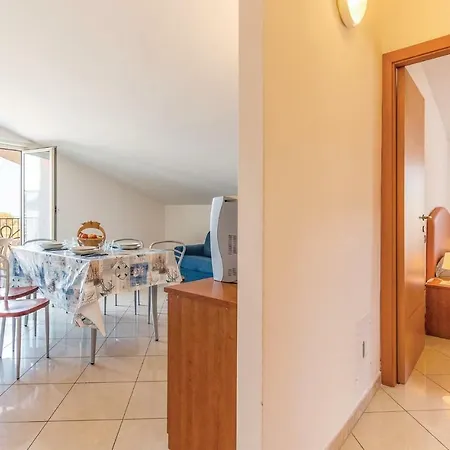 Apartman 13/b Int.16